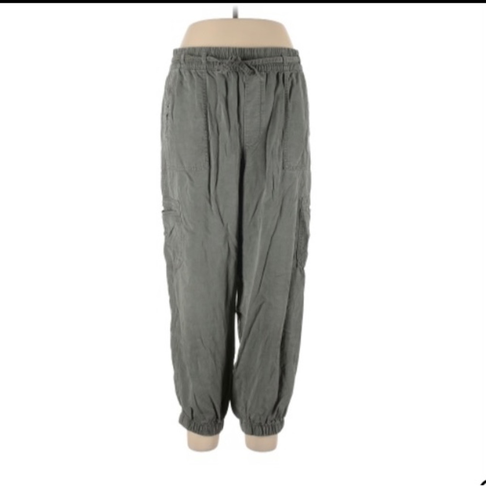 American Eagle Cargo Joggers